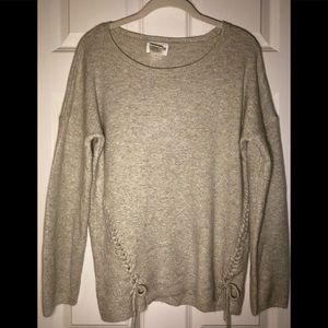 EUC Olive+Oak crew neck sweater with ties.